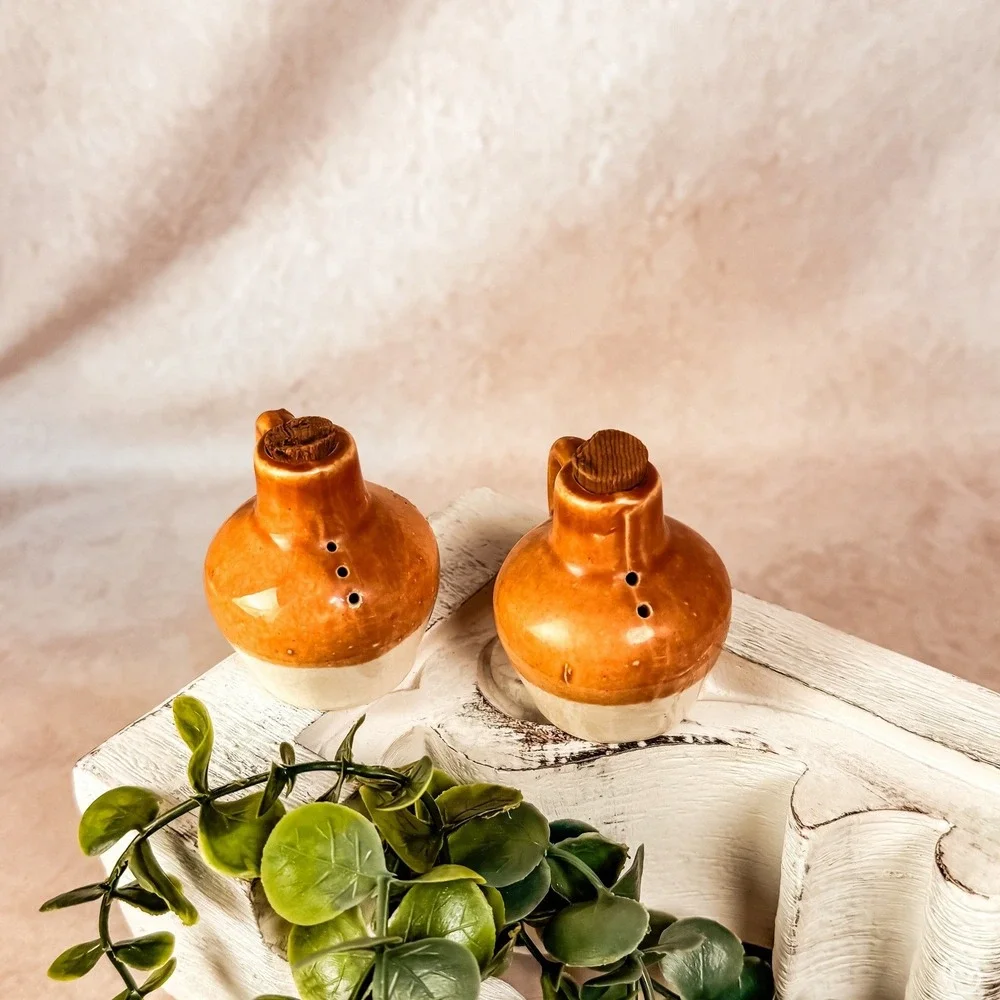 Dining | Ceramic Souvenir Kentucky Salt And Pepper Shakers | Poshmark